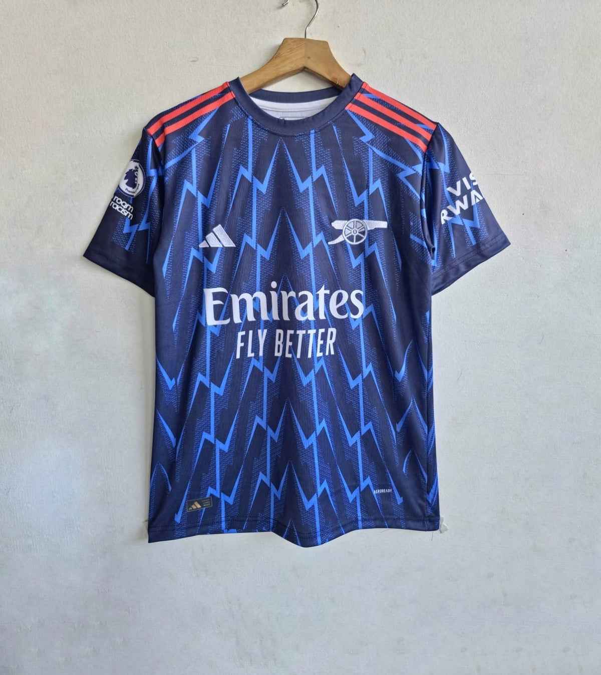 Saka Arsenal away 25-26 half sleeves kit